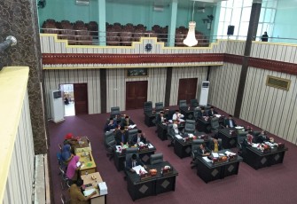 Anggota DPRK Aceh Singkil saat mengikuti rapat paripurna.