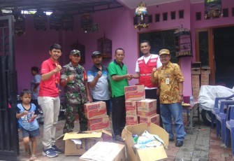 Babinsa Koramil 03/GP Bersama Tiga Pilar Kemanggisan Gandeng TFI Univ. Binus Berikan Donasi