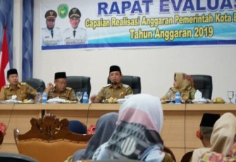 Wakil Wali Kota Bengkulu Dedy Wahyudi Pimpin Rapat Evaluasi 