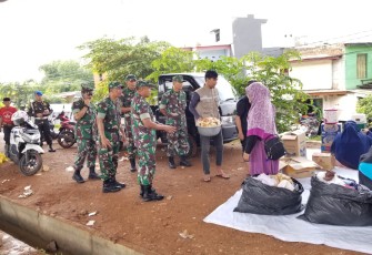 Kasdam Jaya/Jayakarta Tinjau Tiga Lokasi Musibah Banjir di Wilayah Jakarta Timur