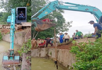 Alat Berat Diterjunkan Tanggulangi Banjir di Belitang Mulya