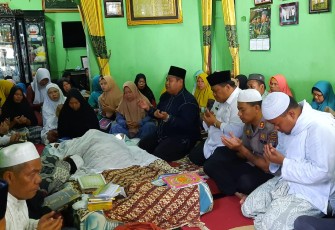 Kapolres Labuhanbatu Melayat ke Rumah Duka Orang Tua Khalifah Nazar