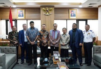 Gubernur Bengkulu Rohidin Mersyah Melakukan Rapat Khusu Kepada Menteri Perhubungan Republik Indonesia Budi Karya Sumadi Membahas Khusus Pelabuhan Enggano 