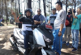 Wakil Wali Kota Bengkulu Dedy Wahyudi Tinjau OPD Bersihkan Pantai Panjang 