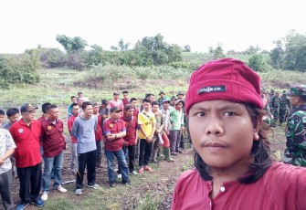 Kodim 0426 Bersama Kominfo dan IWO Tuba Gotong Royong Bersihkan Tempat Sejarah 