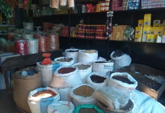 Toko manisan milik Yudie pasca kemalingan