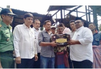Pemkab Aceh Utara Beri Bantuan ke Korban Kebakaran