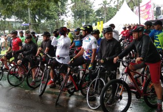 Dandim 0506/Tgr Ikuti Olah Raga Sepeda Santai Bersama Kasdam Jaya
