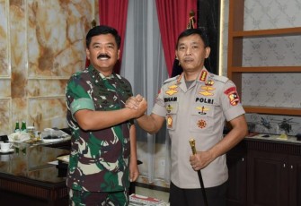 Panglima TNI saat Menerima Kunjungan Perdana Kapolri