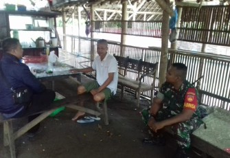 Jalin Keakraban Dengan Warga Babinsa Koramil 22 Wonosari Hadir Di Wilayah Desa Binaan
