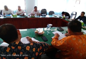 Ketua DPRD Kabupaten Seluma Nofi Eriyan Andesca Pimpin Rapat Dengar Pendapat 