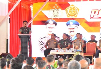 Panglima TNI saat memberikan sambutan 