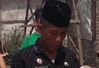 Lurah Pagurawan Ahmad SE