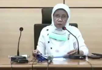 Kadinkes Provinsi Riau Mimi Yuliani Nazir saat konferensi pers