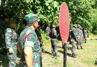 Tim Waslat Korem 131/Santiago Meninjau Kegiatan Latihan Menembakan Prajurit Kodim 1310/Bitung