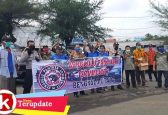 BPC 03 Bengkulu Utara Bagikan 600 Masker Kain Pada Pengendara 