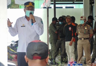 Pemkab Raja Ampat Salurkan Sembako di Kota Waisai.