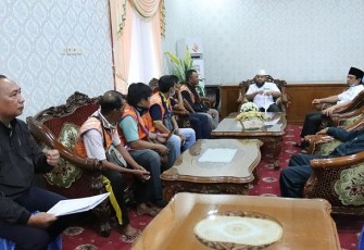 Koordinator Juru Parkir di Kota Bengkulu Taheran Sampaiakn Ucapan Terima Kasih Kepada Wali Kota Bengkulu Helmi Hasan 