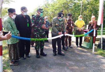 Bupati Pekalongan Meresmikan Jalan TMMD Reguler Pekalongan di Desa Pantirejo