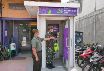TNI-Polri Bersama Pemkab Labuhanbatu Seprotkan Disinfektan di Seputar Rantauprapat