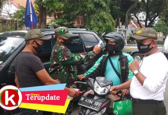 Babinsa Koramil 03/GP Sosialisasikan Wajib Masker dan Cek Suhu Tubuh di RW.09 Grogol