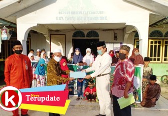 Ketua Panti Asuhan Al-Anshori Muhammadiyah H. Samsuar langsung terima bantuan dari BKDI BP Batam