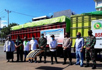 Walikota Bitung di dampingi Dandim 1310/Bitung dan Kapolres Bitung lepas bantuan banjir bandang Gorontalo