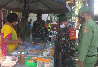 Babinsa Kelurahan Kratonan Ajak Masyarakat Tetap Patuhi Protokol Kesehatan