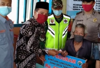 75 KK Warga Desa Sumber Sari OKU Timur Terima BLT