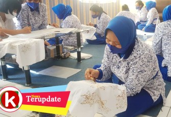 Ketua Ranting E Cabang 1 Korcab Pasmar 2 Selenggarakan Pelatihan Membatik Motif