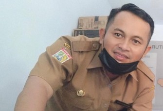 Sekretaris Desa (Sekdes) Bantur Nanang Kosim