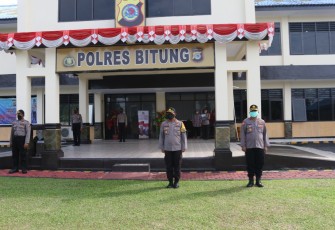 Kapolres Bitung Pimpin Upacara kenaikan Pangkat Tiga Perwira Polres