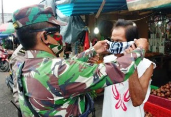 Babinsa dan Bhabinkamtibmas Minimalisir Penyebaran Covid-19
