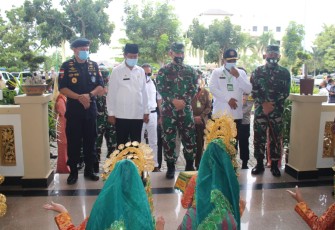 Gubernur Kepri H. Isdianto Sambut Kedatangan Pangdam I/BB Mayjen TNI Irwansyah