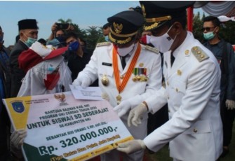 Bupati salurkan bantuan secara simbolis
