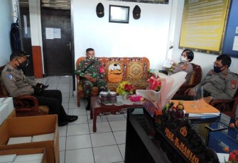 Babinsa bersama bhabinkamtibmas dan kasat binmas dan KBO