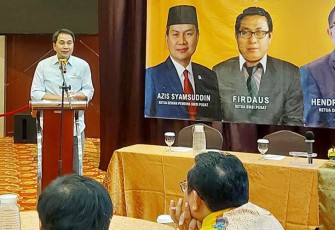 Waka DPR RI Aziz Syamsudin saat memberikan sambutan dalam Bimtek SMSI