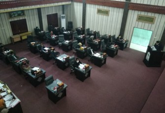 DPRK Aceh Singkil saat mengelar rapat paripurna.