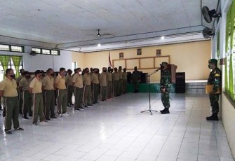 Dandim 1310/Bitung Lerkol Inf Benny Lesmana SE M.Han saat berikan pemaparan