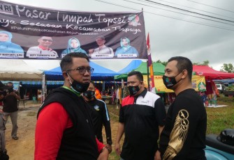 Bupati Bintan Apri Sujadi saat meninjau lokasi
