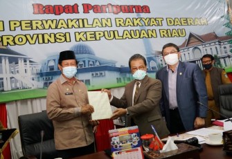 LPP APBD 2019 Kepri Resmi Menjadi Perda