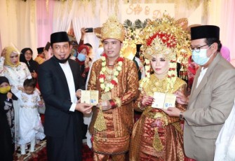 Wakil Wali Kota Bengkulu Dedy Wahyudi Hadir di Pesta Pernikahan 