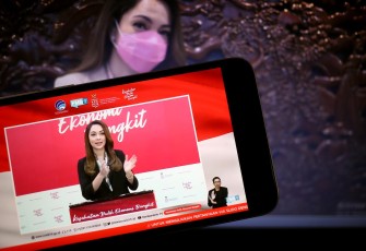 dr. Reisa Broto Asmoro Juru Bicara COVID-19 dalam konferensi pers