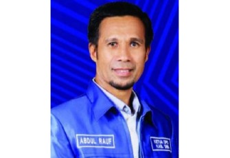 Ketua DPD PAN Seram Bagian Barat Abdul Rauf Latulumamina