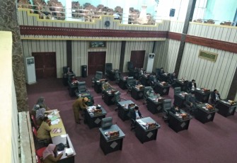 Anggota DPRK Aceh Singkil Saat Menggelar Rapat Paripurna Digedung Dewan Setempat