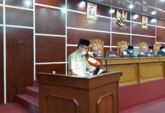 Penjabat Sekretaris Daerah Kota Bengkulu Bujang HR Menyampaikan 8 Raperda