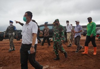 Komandan Kodim 0736/Batang Letkol Arh Yan Eka Putra bersama Forkopimda Batang kunjungi Konsorsium Kawasan Industri Terpadu Batang (KITB) kamis ,( 19/11/2020 )