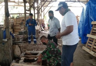Kodim 0807/Tulungagung Bantu Pengrajin Batu Alam Pasarkan Produk Kerajinan Lokal 