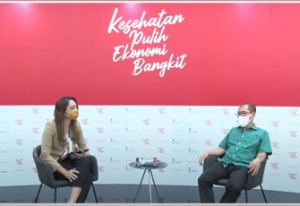 dr Reisa Broto Asmoro dan Prof Dr dr Hasbullah Thabrany Guru Besar Fakultas Kesehatan Masyarakat Universitas Indonesia