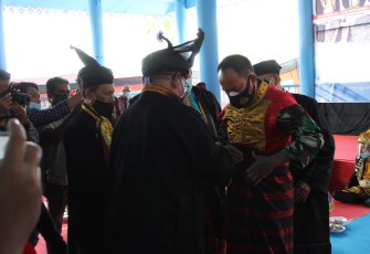 Pangdam XIV/Hsn Mayjen TNI Andi Sumangerukka di Anugerahi Gelar Laode Lakina Umane Lipu